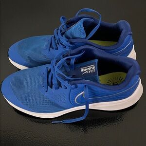 Nike Blue and Green Athletic Sneakers